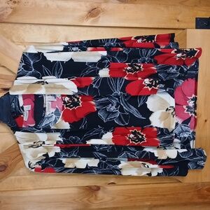 Easy Wear by Chico's Wonens  Floral Top/Cardigan..2